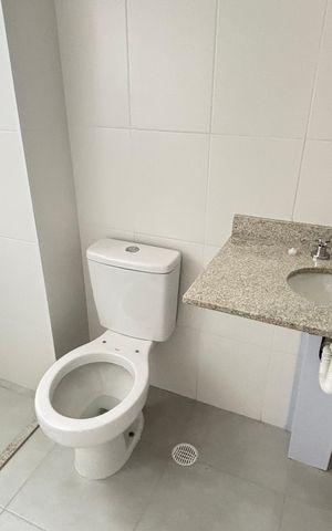 Apartamento à venda com 63m², 2 quartos e 1 vaga Apartamento à venda com 63m², 2 quartos e 1 vagaBanheiro da Suíte