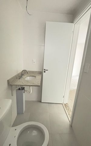Apartamento à venda com 63m², 2 quartos e 1 vaga Apartamento à venda com 63m², 2 quartos e 1 vagaBanheiro