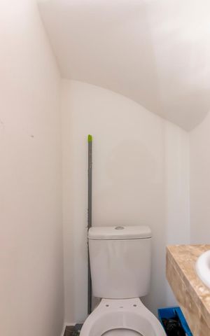 Apartamento à venda com 88m², 2 quartos e sem vaga Apartamento à venda com 88m², 2 quartos e sem vagaLavabo