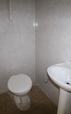 Casa de condomínio à venda com 249m², 3 quartos e 3 vagasBanheiro da suíte 2