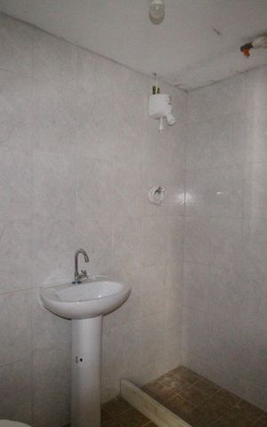 Casa de condomínio à venda com 249m², 3 quartos e 3 vagasBanheiro da suíte 2