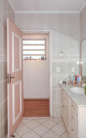 Apartamento à venda com 133m², 3 quartos e 1 vaga Apartamento à venda com 133m², 3 quartos e 1 vagaBanheiro Social