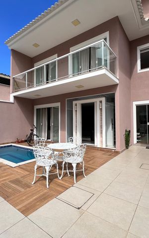 Casa de condomínio à venda com 173m², 5 quartos e 2 vagas Casa de condomínio à venda com 173m², 5 quartos e 2 vagasQuintal / Garagem / Área Gourmet / Piscina