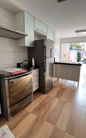 Casa de condomínio à venda com 173m², 5 quartos e 2 vagas Casa de condomínio à venda com 173m², 5 quartos e 2 vagasCozinha
