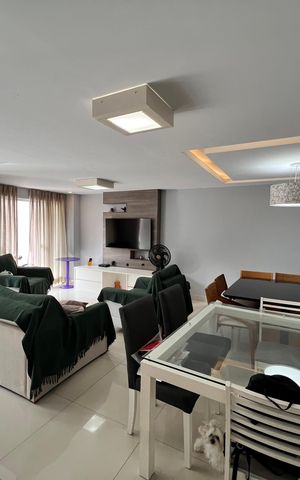 Casa de condomínio à venda com 173m², 5 quartos e 2 vagas Casa de condomínio à venda com 173m², 5 quartos e 2 vagasSala