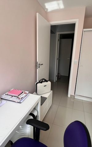 Casa de condomínio à venda com 173m², 5 quartos e 2 vagas Casa de condomínio à venda com 173m², 5 quartos e 2 vagasQuarto 4