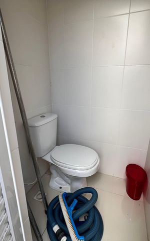 Casa de condomínio à venda com 173m², 5 quartos e 2 vagas Casa de condomínio à venda com 173m², 5 quartos e 2 vagasBanheiro Piscina