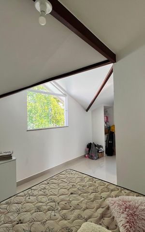 Casa de condomínio à venda com 173m², 5 quartos e 2 vagas Casa de condomínio à venda com 173m², 5 quartos e 2 vagasQuarto 02 Suíte