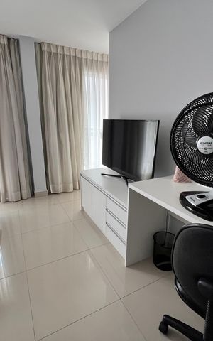Casa de condomínio à venda com 173m², 5 quartos e 2 vagas Casa de condomínio à venda com 173m², 5 quartos e 2 vagasQuarto 6 Suíte