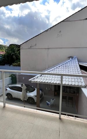 Casa de condomínio à venda com 173m², 5 quartos e 2 vagas Casa de condomínio à venda com 173m², 5 quartos e 2 vagasVaranda Suíte 6