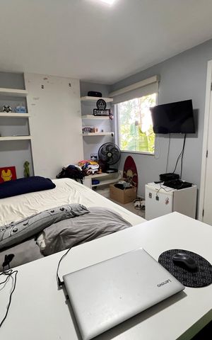 Casa de condomínio à venda com 173m², 5 quartos e 2 vagas Casa de condomínio à venda com 173m², 5 quartos e 2 vagasQuarto 5 - Suíte
