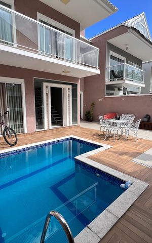 Casa de condomínio à venda com 173m², 5 quartos e 2 vagas Casa de condomínio à venda com 173m², 5 quartos e 2 vagasQuintal / Garagem / Área Gourmet / Piscina