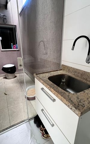 Casa de condomínio à venda com 173m², 5 quartos e 2 vagas Casa de condomínio à venda com 173m², 5 quartos e 2 vagasÁrea de Serviço