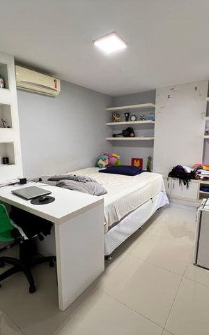 Casa de condomínio à venda com 173m², 5 quartos e 2 vagas Casa de condomínio à venda com 173m², 5 quartos e 2 vagasQuarto 5 - Suíte