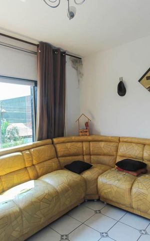 Casa à venda com 300m², 5 quartos e 6 vagas Casa à venda com 300m², 5 quartos e 6 vagasSala 1