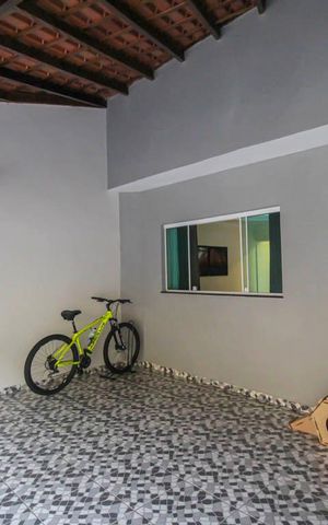 Casa à venda com 300m², 5 quartos e 6 vagas Casa à venda com 300m², 5 quartos e 6 vagasGaragem