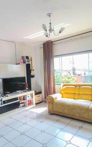 Casa à venda com 300m², 5 quartos e 6 vagas Casa à venda com 300m², 5 quartos e 6 vagasSala 1