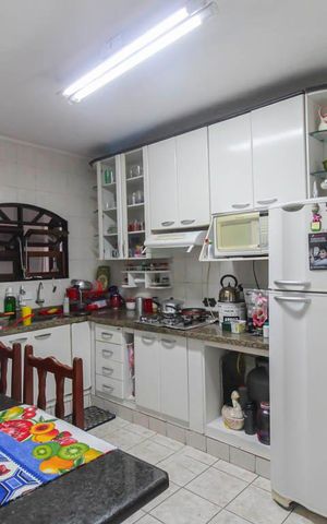 Casa à venda com 300m², 5 quartos e 6 vagas Casa à venda com 300m², 5 quartos e 6 vagasCozinha 1
