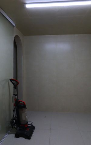 Casa à venda com 500m², 4 quartos e 4 vagasEscritório