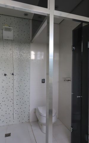 Casa à venda com 500m², 4 quartos e 4 vagasBanheiro da Suíte 2
