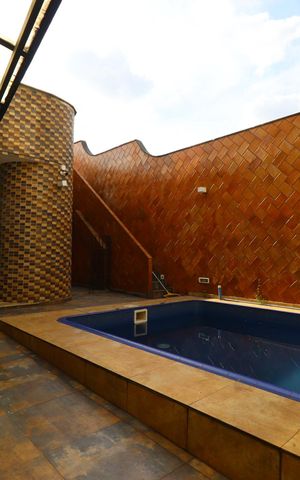 Casa à venda com 500m², 4 quartos e 4 vagasPiscina