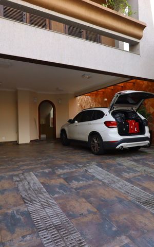 Casa à venda com 500m², 4 quartos e 4 vagasGaragem