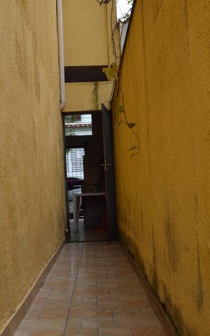 Casa à venda com 60m², 1 quarto e sem vagaCorredor 