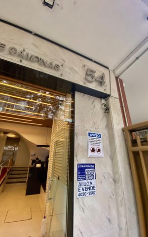 Apartamento à venda com 36m², 1 quarto e sem vaga Apartamento à venda com 36m², 1 quarto e sem vagaFachada + Placa
