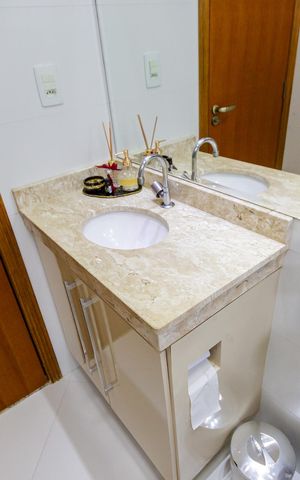 Apartamento à venda com 139m², 2 quartos e 2 vagas Apartamento à venda com 139m², 2 quartos e 2 vagasBanheiro da Suíte