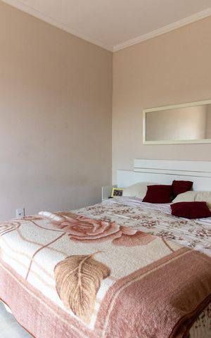 Casa à venda com 170m², 3 quartos e 4 vagas Casa à venda com 170m², 3 quartos e 4 vagasQuarto