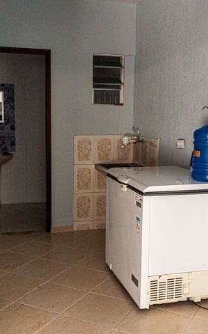 Casa à venda com 300m², 3 quartos e 2 vagas Casa à venda com 300m², 3 quartos e 2 vagasÁrea de Serviço