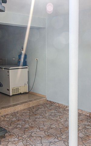 Casa à venda com 300m², 3 quartos e 2 vagas Casa à venda com 300m², 3 quartos e 2 vagasÁrea de Serviço