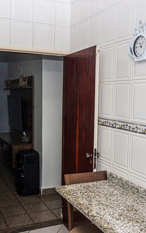 Casa à venda com 300m², 3 quartos e 2 vagas Casa à venda com 300m², 3 quartos e 2 vagasCozinha