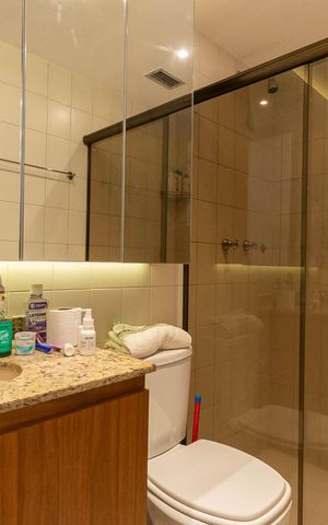 Apartamento à venda com 170m², 3 quartos e 2 vagasBanheiro Suíte 2 (primeiro andar)