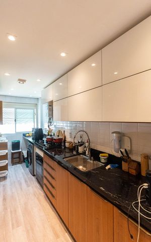 Apartamento à venda com 170m², 3 quartos e 2 vagasCozinha e Área de Serviço