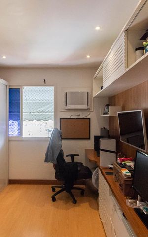 Apartamento à venda com 170m², 3 quartos e 2 vagasSuíte 2 (primeiro andar)
