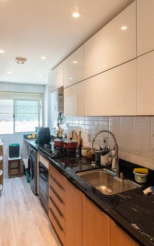 Apartamento à venda com 170m², 3 quartos e 2 vagasCozinha e Área de Serviço