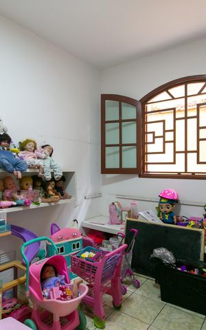 Casa à venda com 100m², 4 quartos e 2 vagas Casa à venda com 100m², 4 quartos e 2 vagasQuarto 3