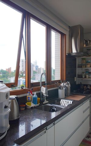 Apartamento à venda com 215m², 2 quartos e 2 vagasCozinha