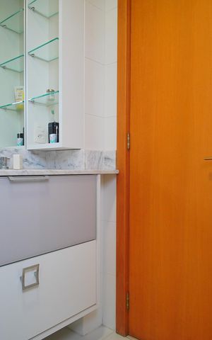Apartamento à venda com 215m², 2 quartos e 2 vagasBanheiro da Suíte 2