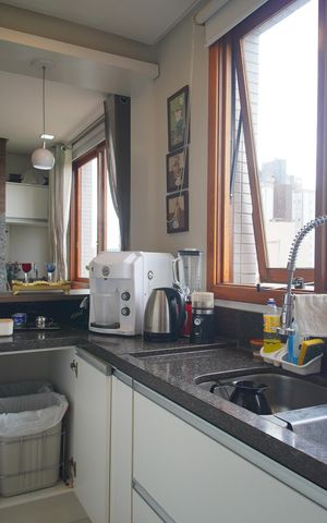 Apartamento à venda com 215m², 2 quartos e 2 vagasCozinha