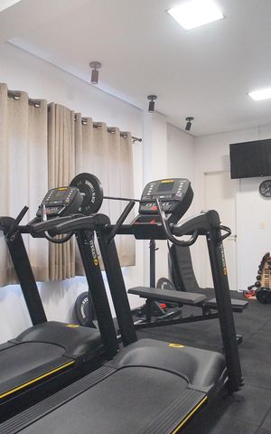 Apartamento à venda com 215m², 2 quartos e 2 vagasÁrea comum - Academia