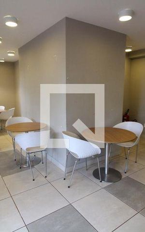 Apartamento à venda com 45m², 2 quartos e 1 vaga Apartamento à venda com 45m², 2 quartos e 1 vagaÁrea comum - Salão de festas