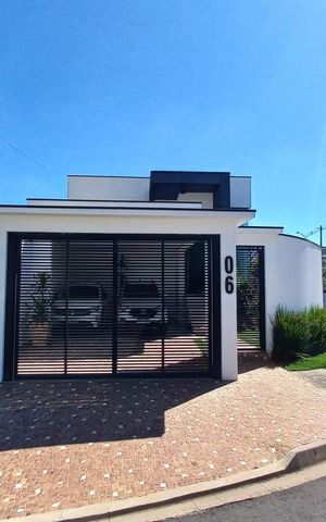 Casa à venda com 225m², 3 quartos e 2 vagas Casa à venda com 225m², 3 quartos e 2 vagasFachada do Prédio