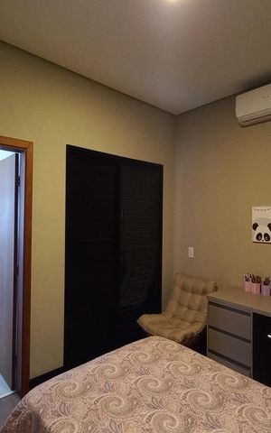 Casa à venda com 225m², 3 quartos e 2 vagas Casa à venda com 225m², 3 quartos e 2 vagasQuarto 2 - Suíte