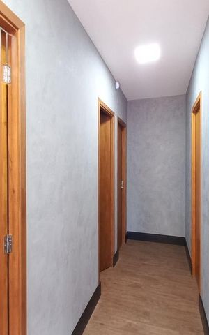 Casa à venda com 225m², 3 quartos e 2 vagas Casa à venda com 225m², 3 quartos e 2 vagasCorredor