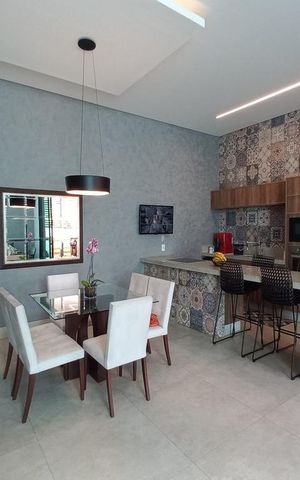 Casa à venda com 225m², 3 quartos e 2 vagas Casa à venda com 225m², 3 quartos e 2 vagasSala de Jantar