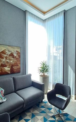 Casa à venda com 225m², 3 quartos e 2 vagas Casa à venda com 225m², 3 quartos e 2 vagasSala