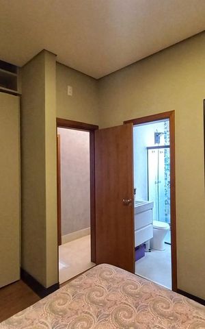 Casa à venda com 225m², 3 quartos e 2 vagas Casa à venda com 225m², 3 quartos e 2 vagasQuarto 2 - Suíte
