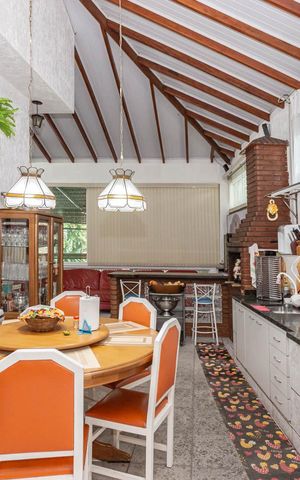 Casa à venda com 270m², 3 quartos e 4 vagasSala/Cozinha